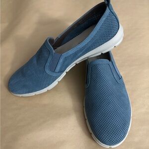 NEW The Flexx Perforated Blue Suede Leather Slip On Sneakers Size 9.5